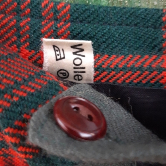 Vintage High Waist Plaid Pleated Skirt - Picture 16 of 16